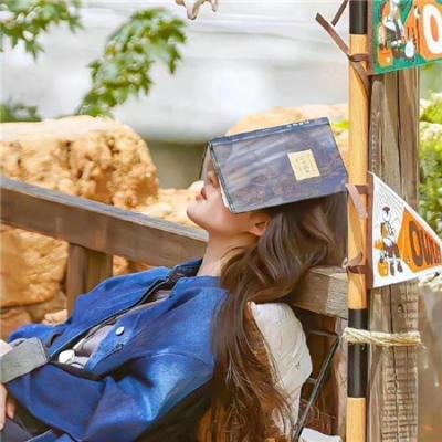 圈内顶流旧照被扒，全网玩梗，长达一周持续发酵